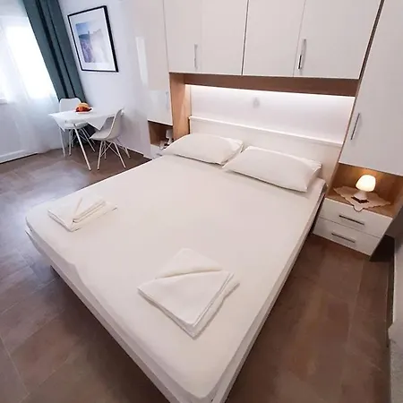 Luxury בית אירוח ספליט