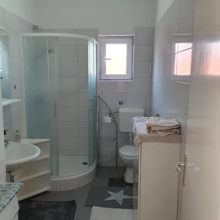 Luxury Split